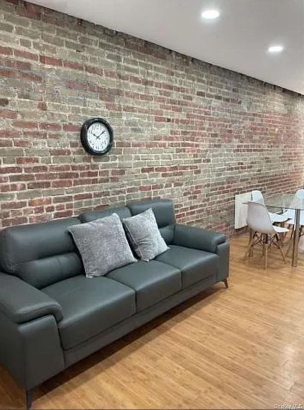 DE Listing image placeholder