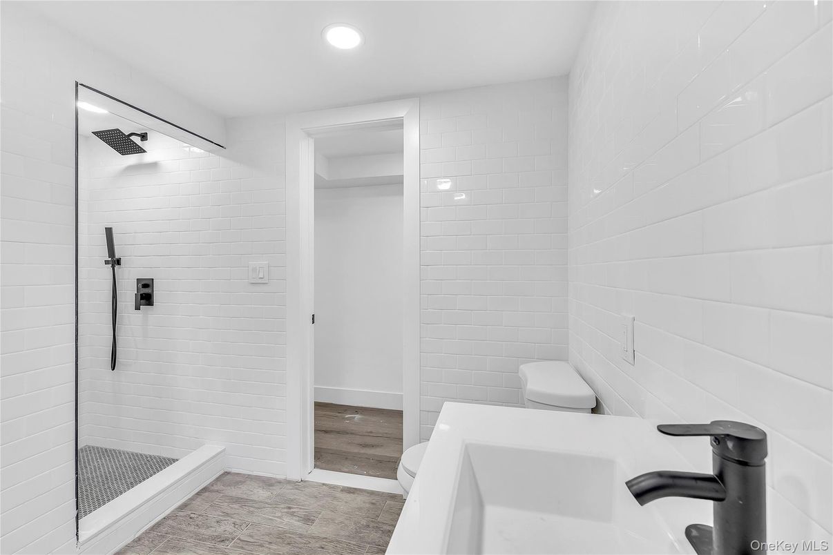 Bathroom, Interior, Recessed Lighting, Wood Texture Flooring