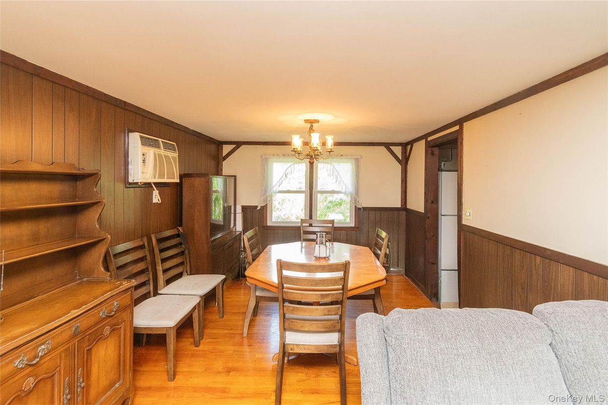 Chandelier, Dining room, Interior, Wood Texture Flooring, Wooden Walls