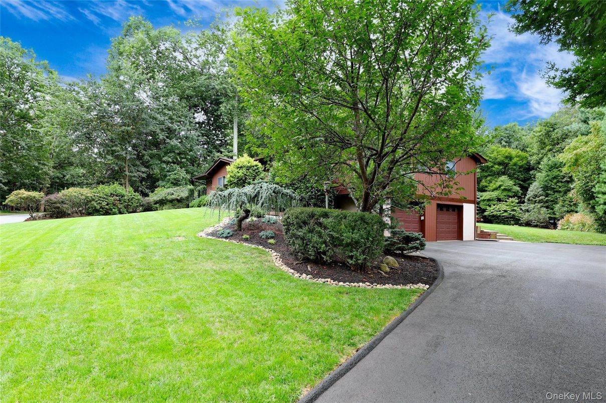 Backyard, Detached Garage, Exterior