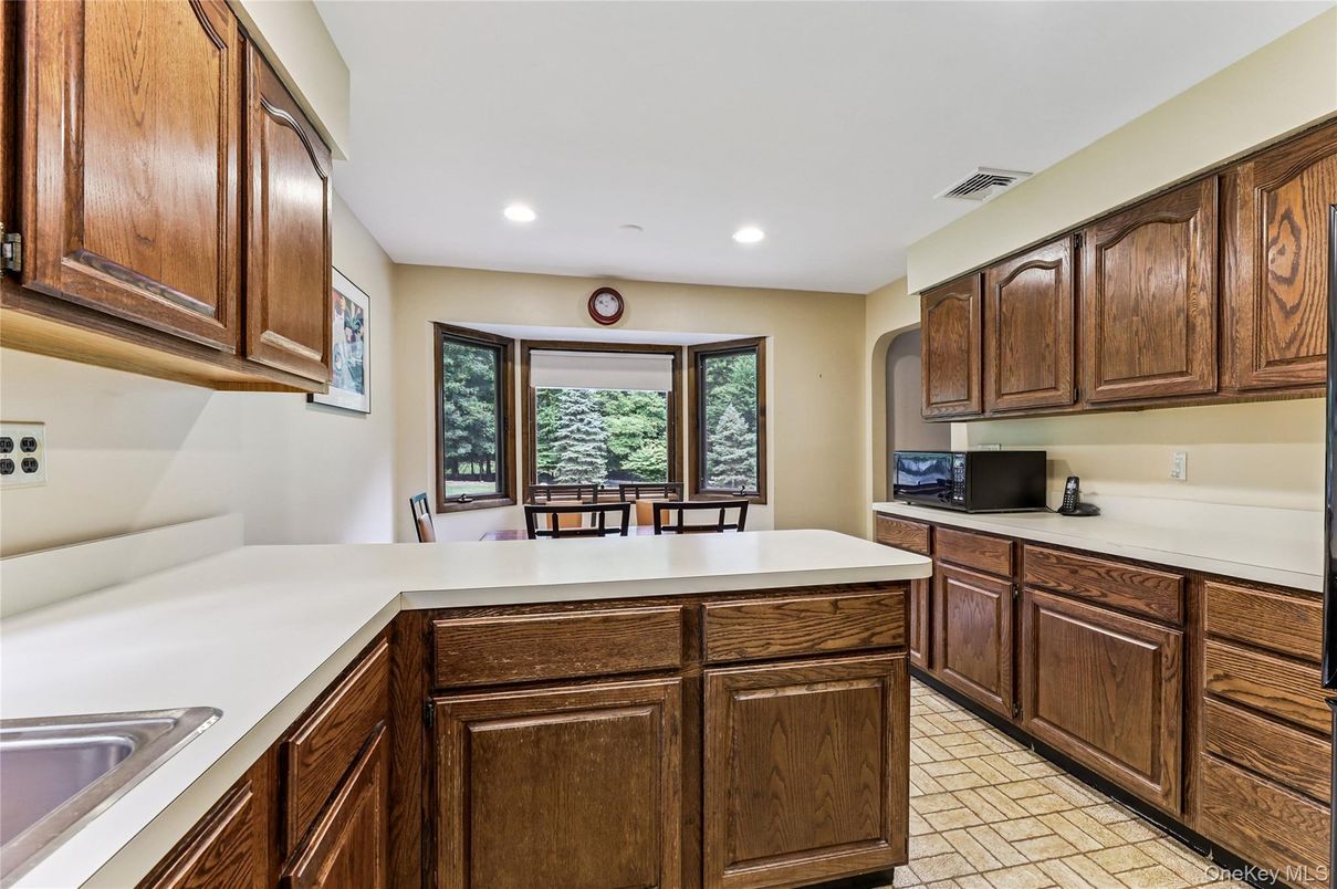 Dining room, Interior, Kitchen, Recessed Lighting