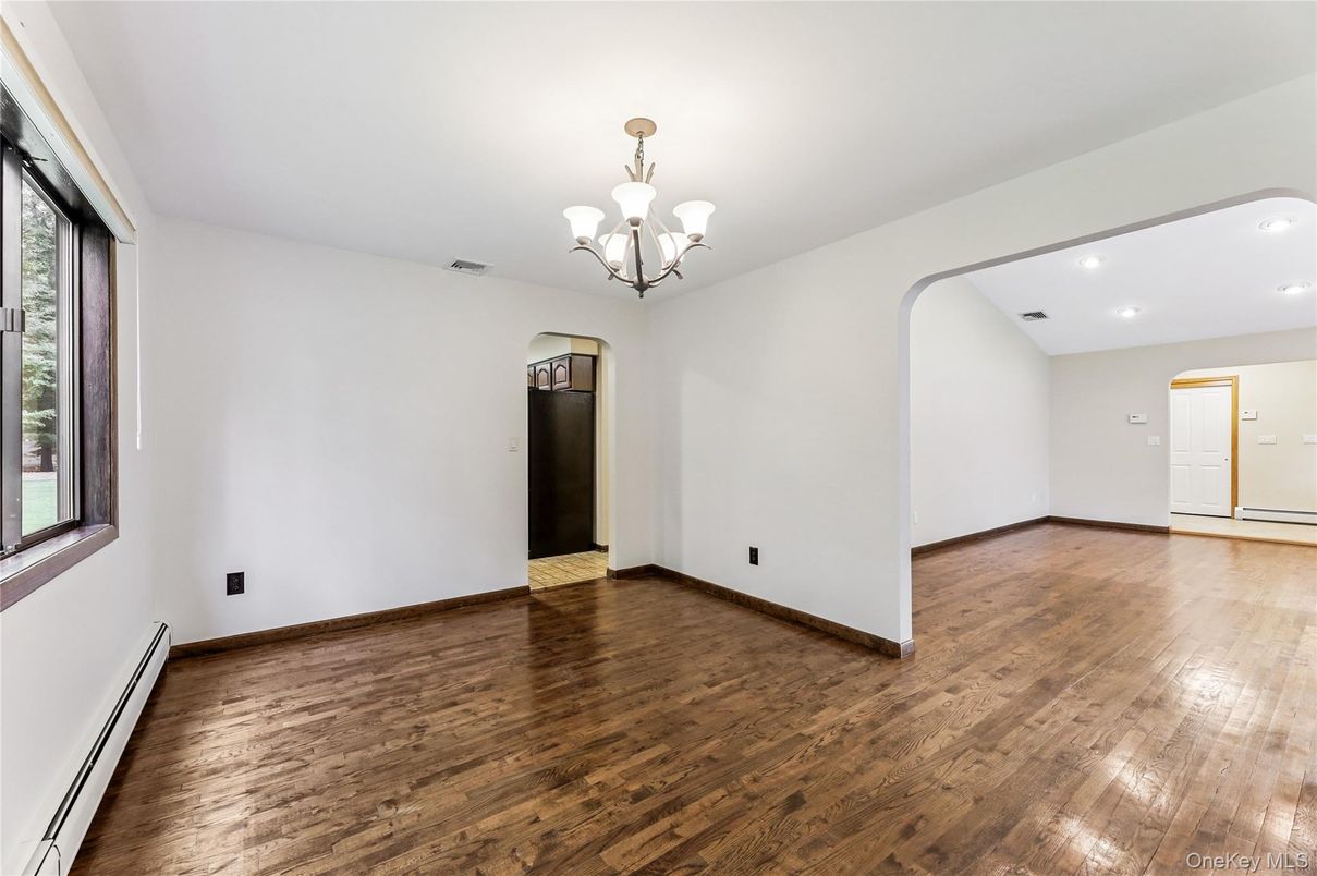 Chandelier, Empty room, Interior, Recessed Lighting, Wood Texture Flooring