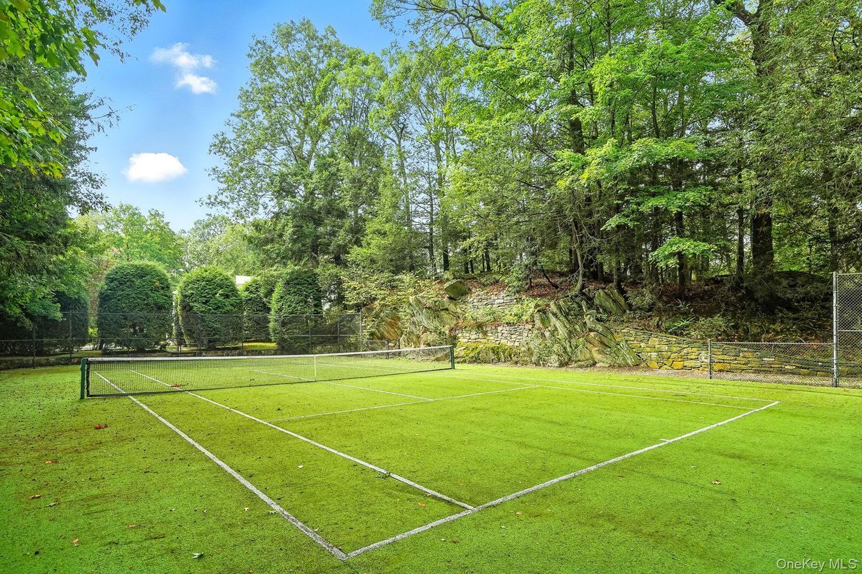 Exterior, Tennis Courts