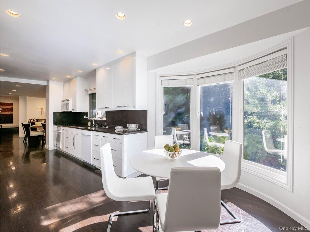 Dining room, Interior, Kitchen, Recessed Lighting, Stainless Steel Appliances, Wood Texture Flooring