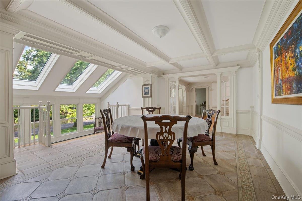 Dining room, Interior