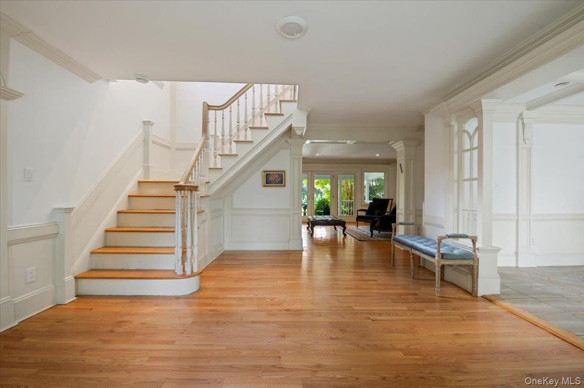 Interior, Piano, Recessed Lighting, Wood Texture Flooring