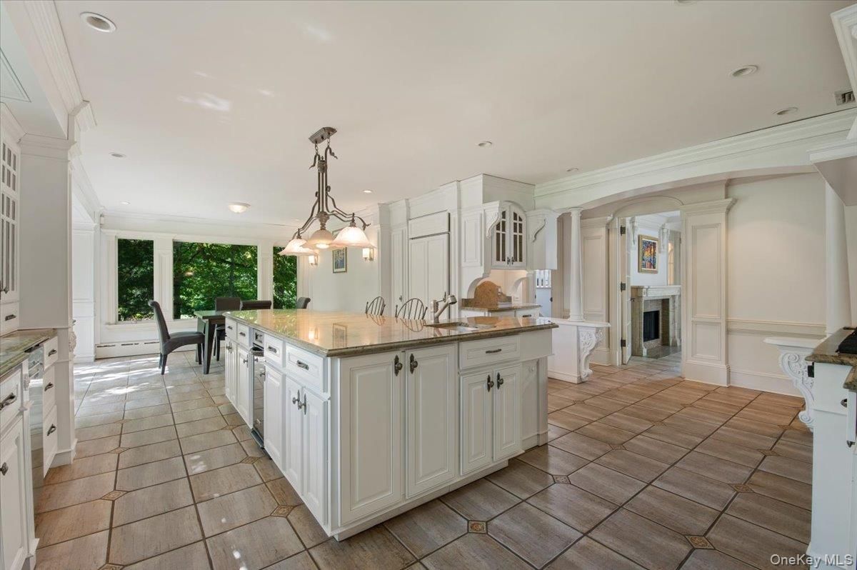 Fireplace, Interior, Kitchen, Pendant Lights, Recessed Lighting