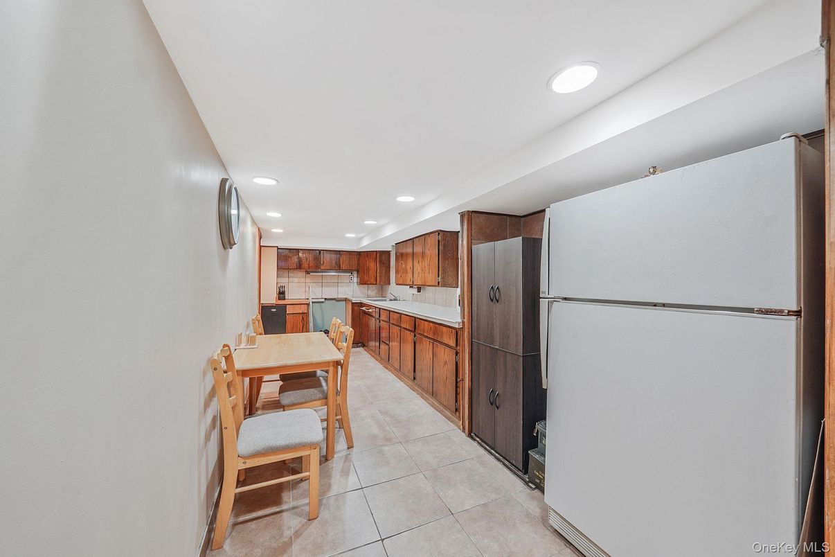 Dining room, Interior, Kitchen, Recessed Lighting