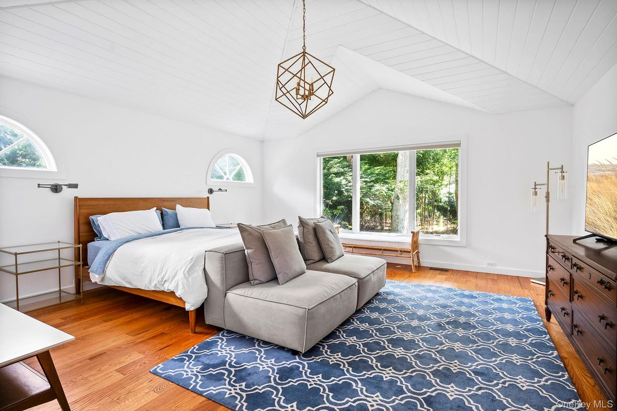 Bedroom, Interior, Pendant Lights, Wood Texture Flooring