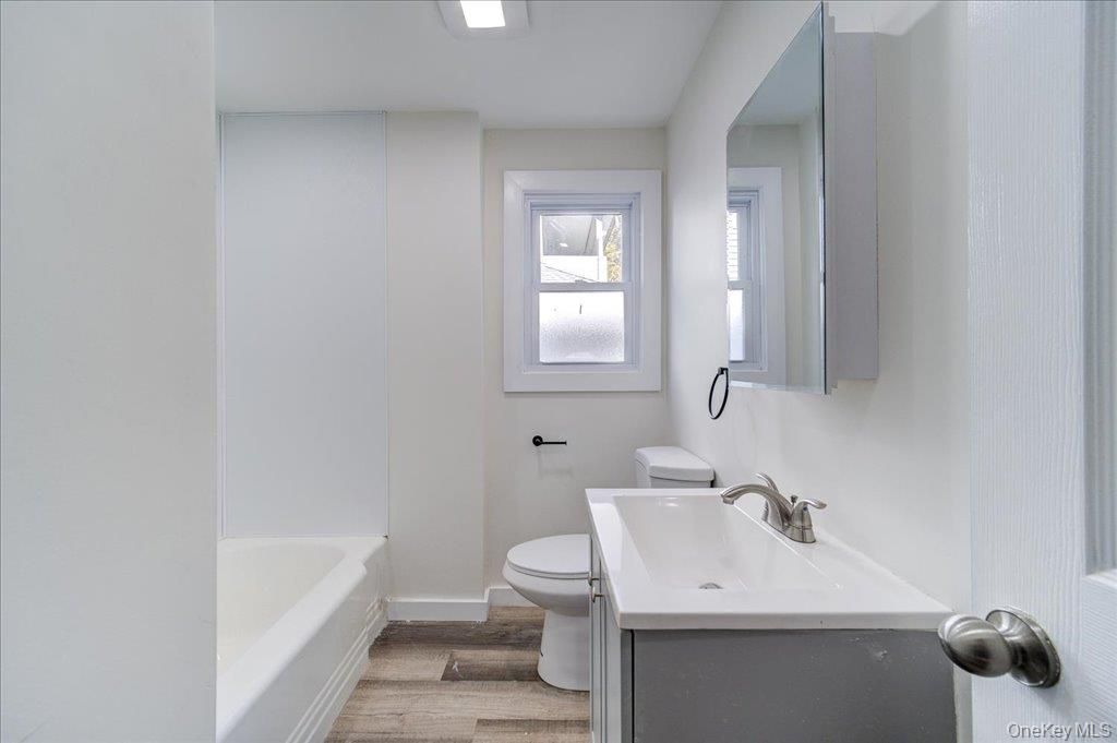 Bathroom, Interior, Recessed Lighting, Wood Texture Flooring