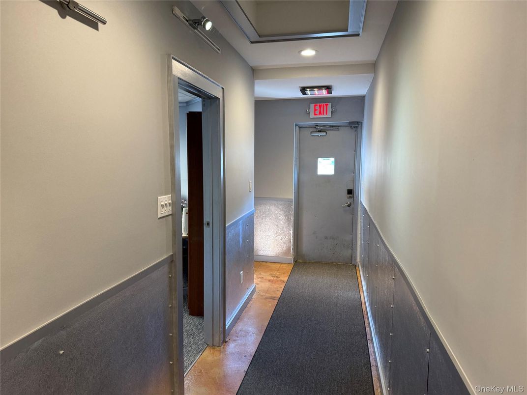 Elevator, Interior, Recessed Lighting