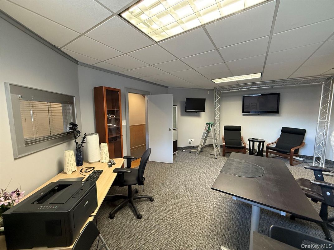 Fitness Equipment, Home Office, Interior, Recessed Lighting