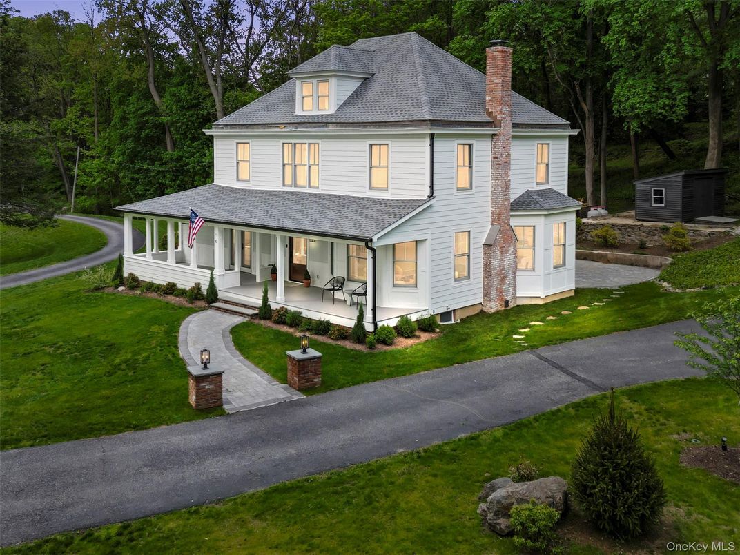 Exterior, Facade, French Provincial