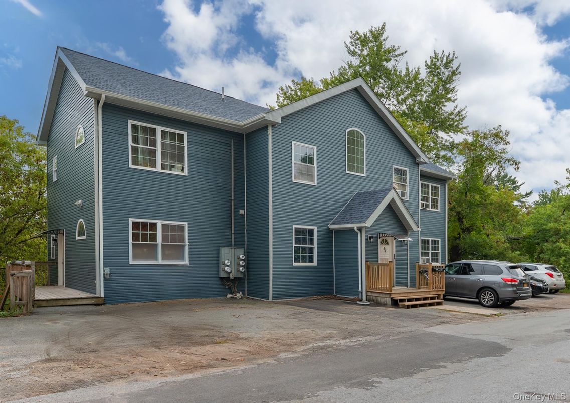 Exterior, Facade, Rowhouse