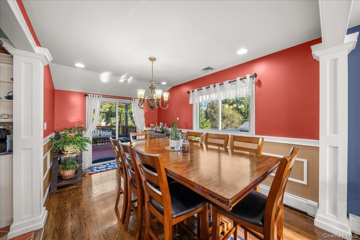 Chandelier, Dining room, Interior, Recessed Lighting, Wood Texture Flooring