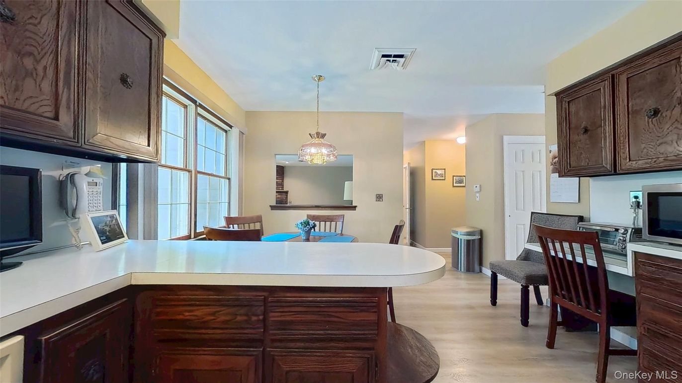 Dining room, Interior, Kitchen, Pendant Lights, Wood Texture Flooring
