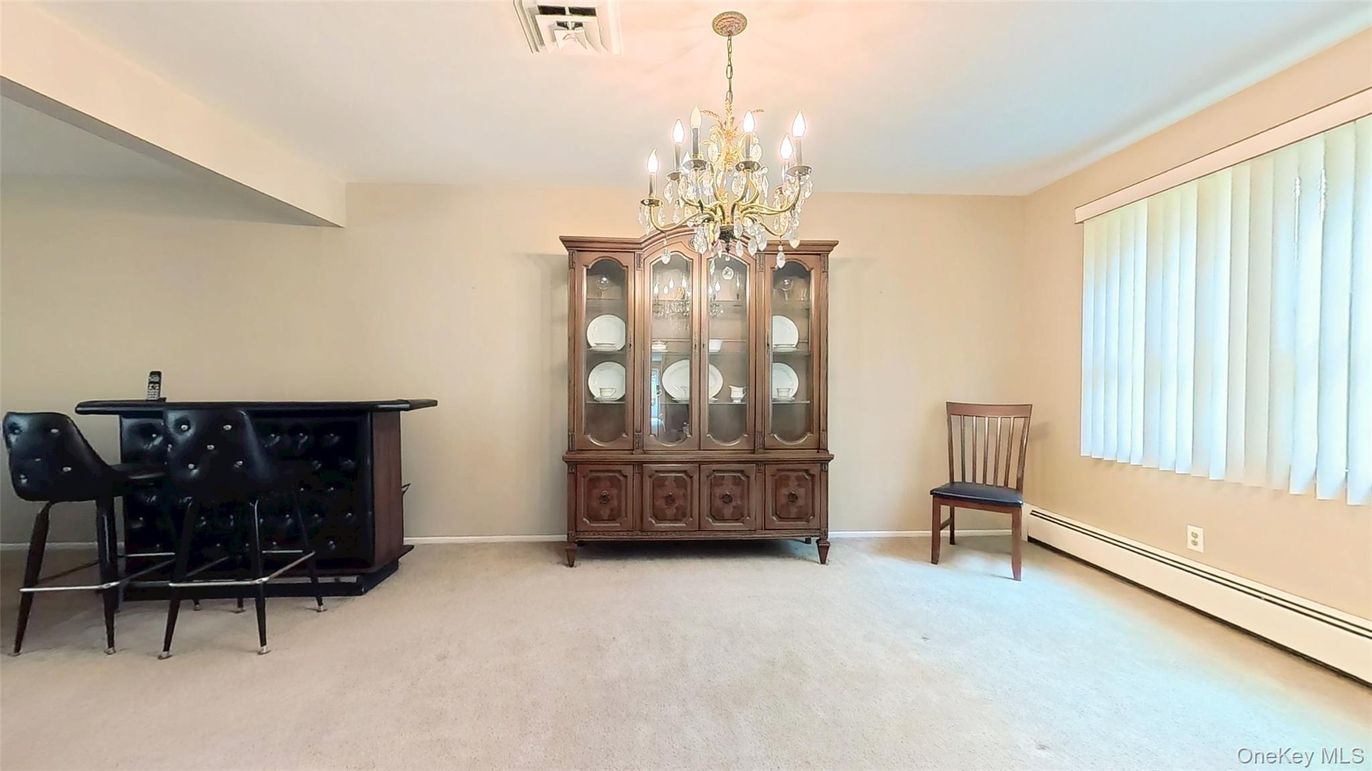 Chandelier, Interior