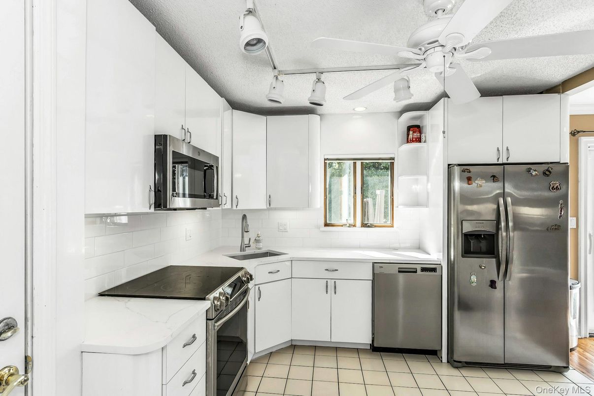 Interior, Kitchen, Stainless Steel Appliances