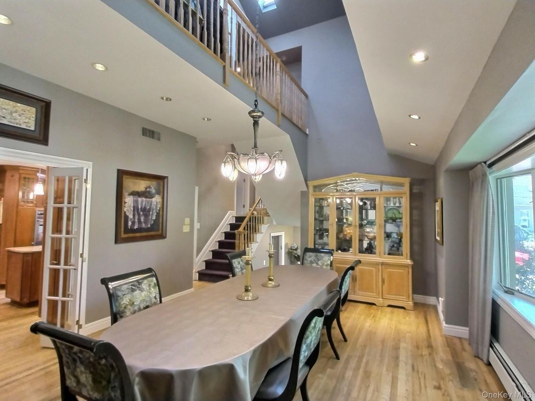 Chandelier, Dining room, Interior, Recessed Lighting, Wood Texture Flooring