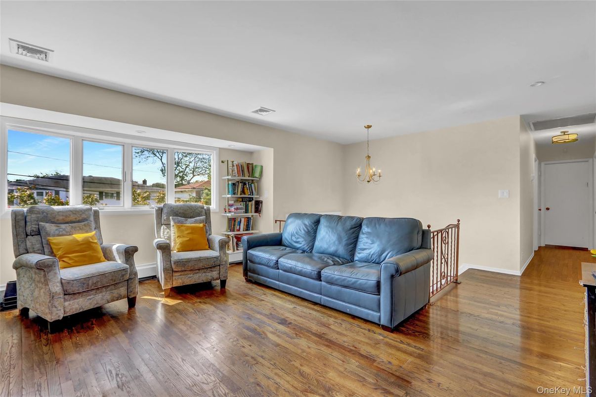 Chandelier, Interior, Wood Texture Flooring