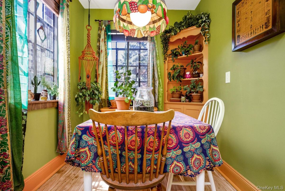 Dining room, Interior, Wood Texture Flooring