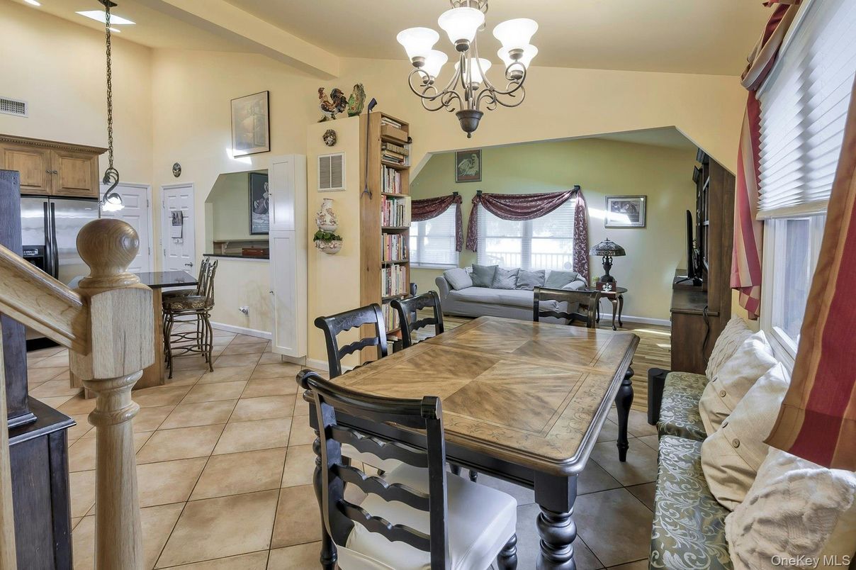 Chandelier, Dining room, Interior