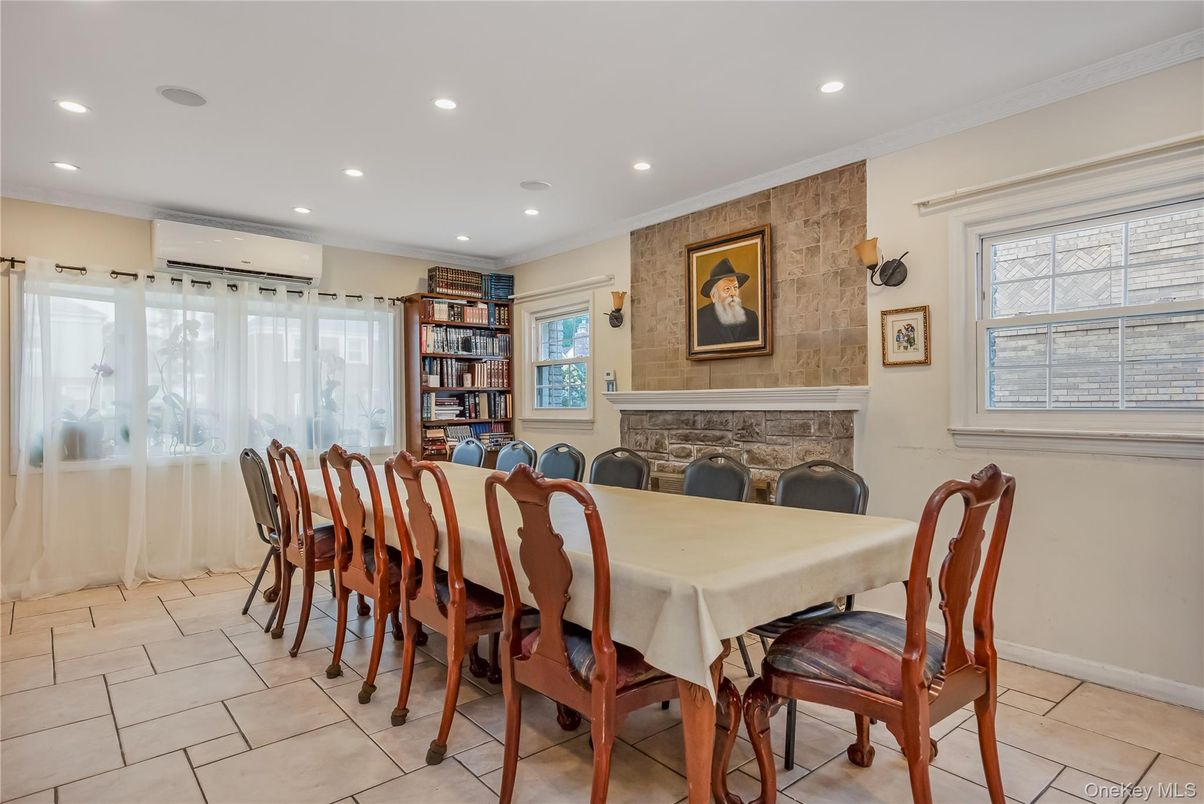 Dining room, Fireplace, Interior, Recessed Lighting