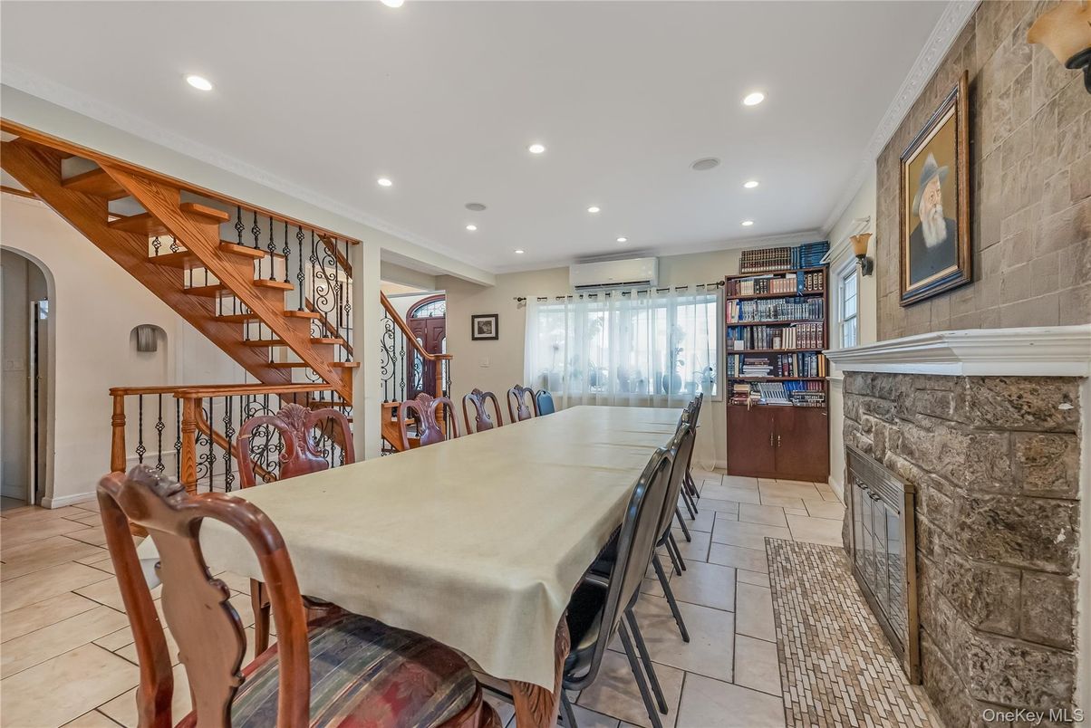 Dining room, Fireplace, Interior, Recessed Lighting