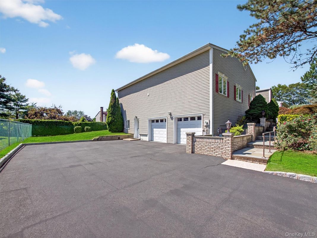 Detached Garage, Exterior