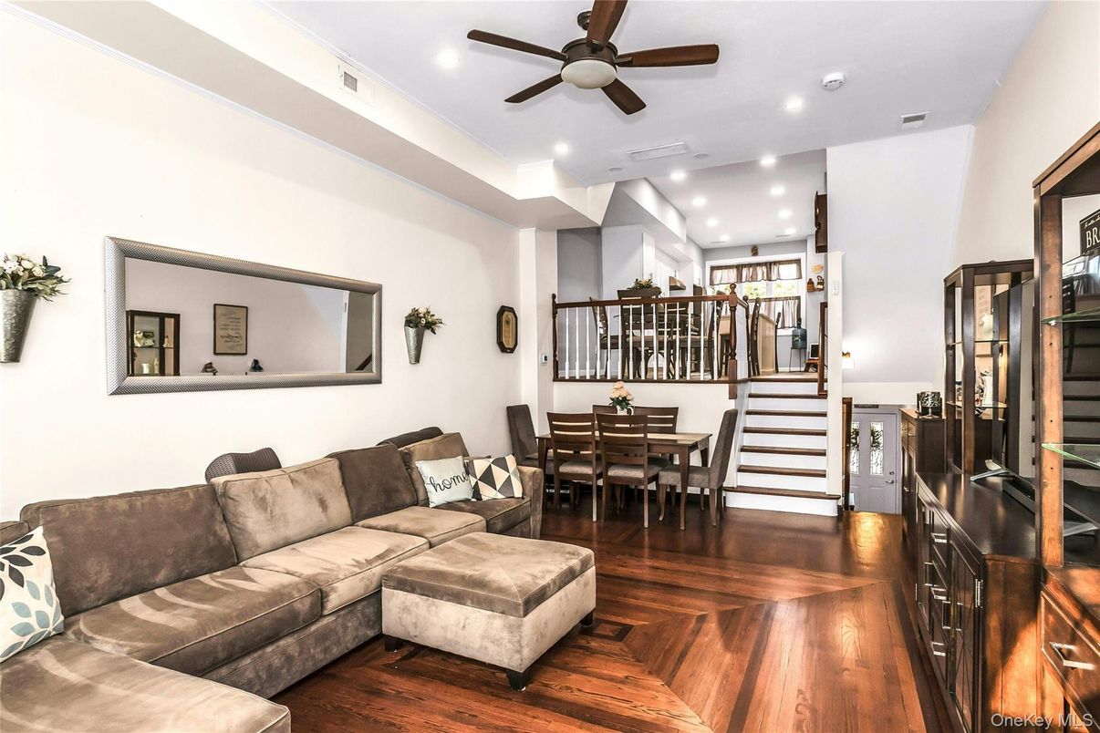 Dining room, Interior, Living room, Recessed Lighting, Wood Texture Flooring