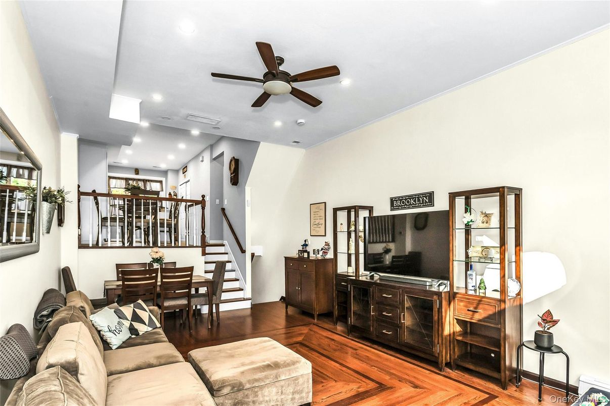 Dining room, Interior, Living room, Recessed Lighting, Wood Texture Flooring