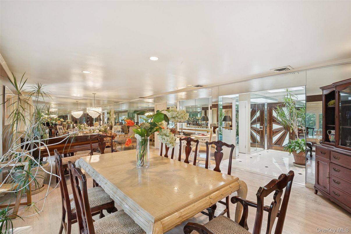 Dining room, Interior, Pendant Lights, Recessed Lighting, Wood Texture Flooring