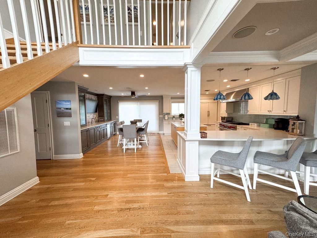 Dining room, Interior, Kitchen, Pendant Lights, Recessed Lighting, Wood Texture Flooring