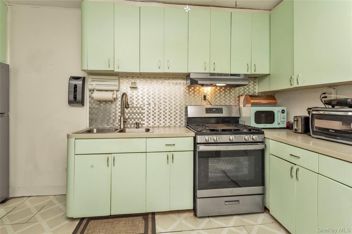 Interior, Kitchen, Stainless Steel Appliances