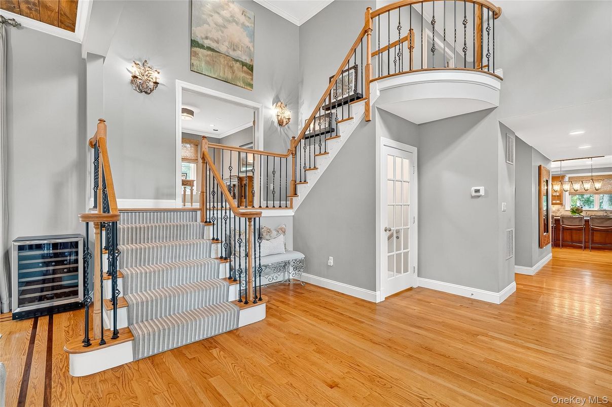 Interior, Pendant Lights, Recessed Lighting, Wood Texture Flooring