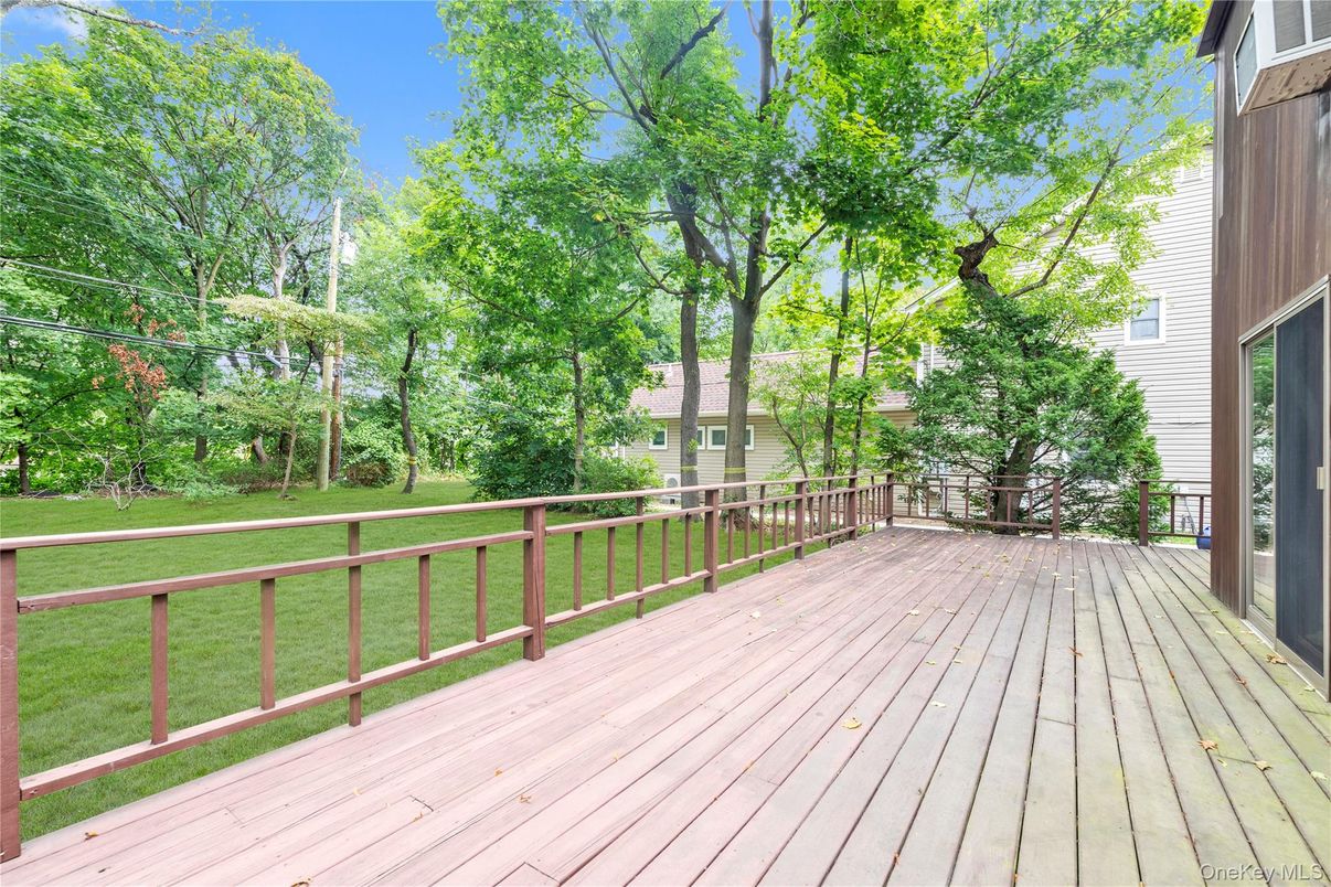 Exterior, Wood Texture Flooring
