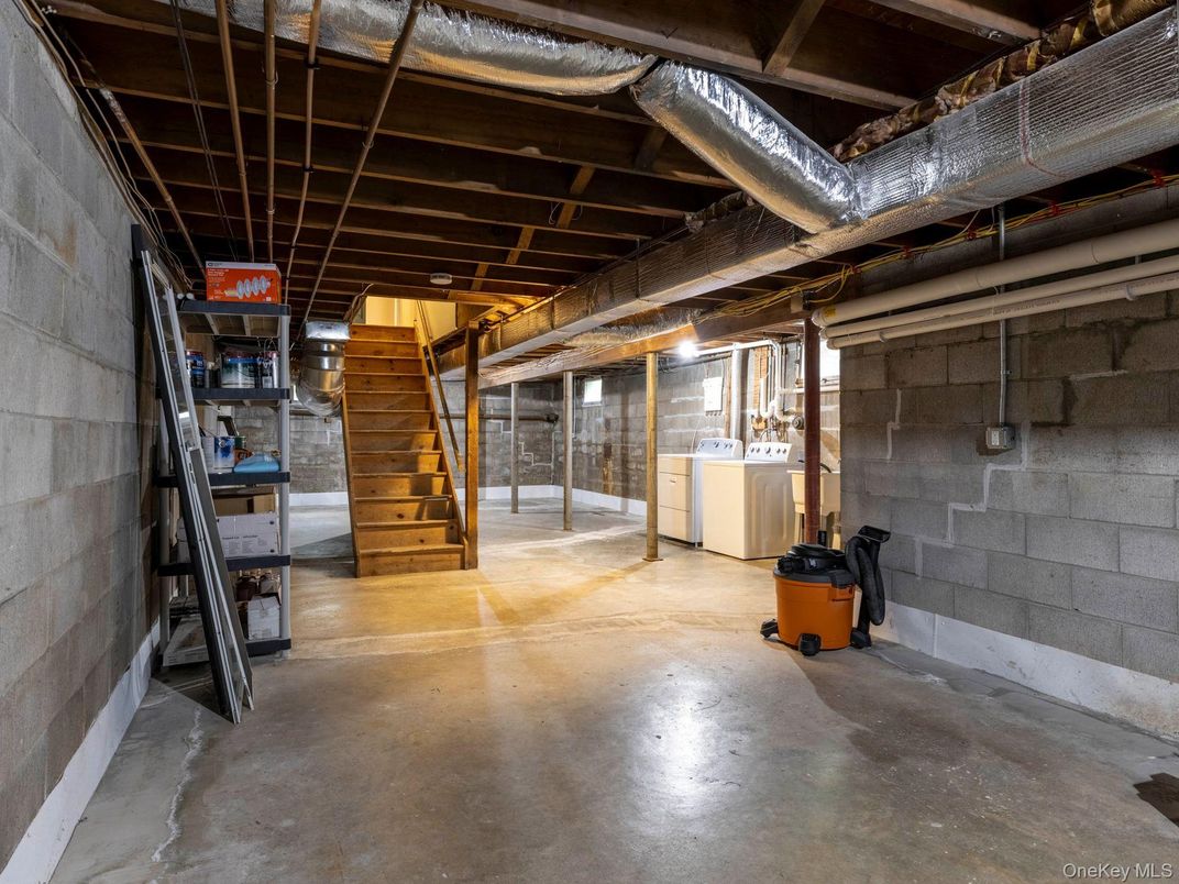 Interior, Stone Walls, Washer, Wooden Beams