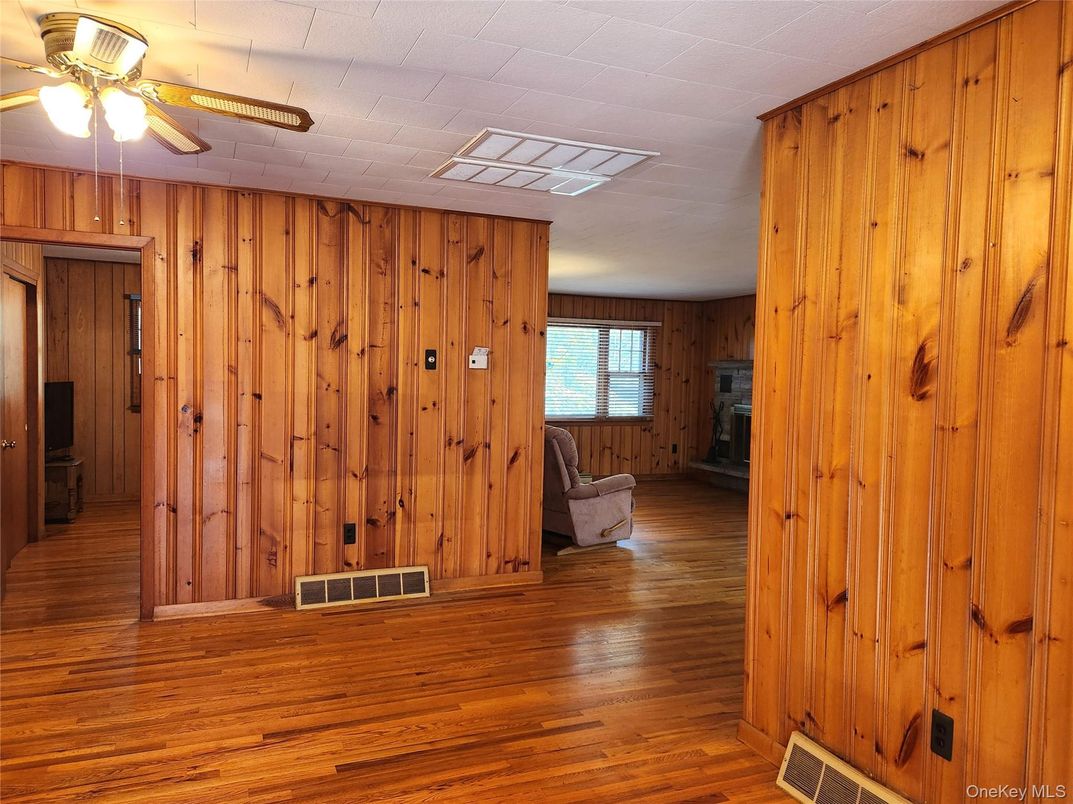 Empty room, Interior, Wood Texture Flooring, Wooden Walls