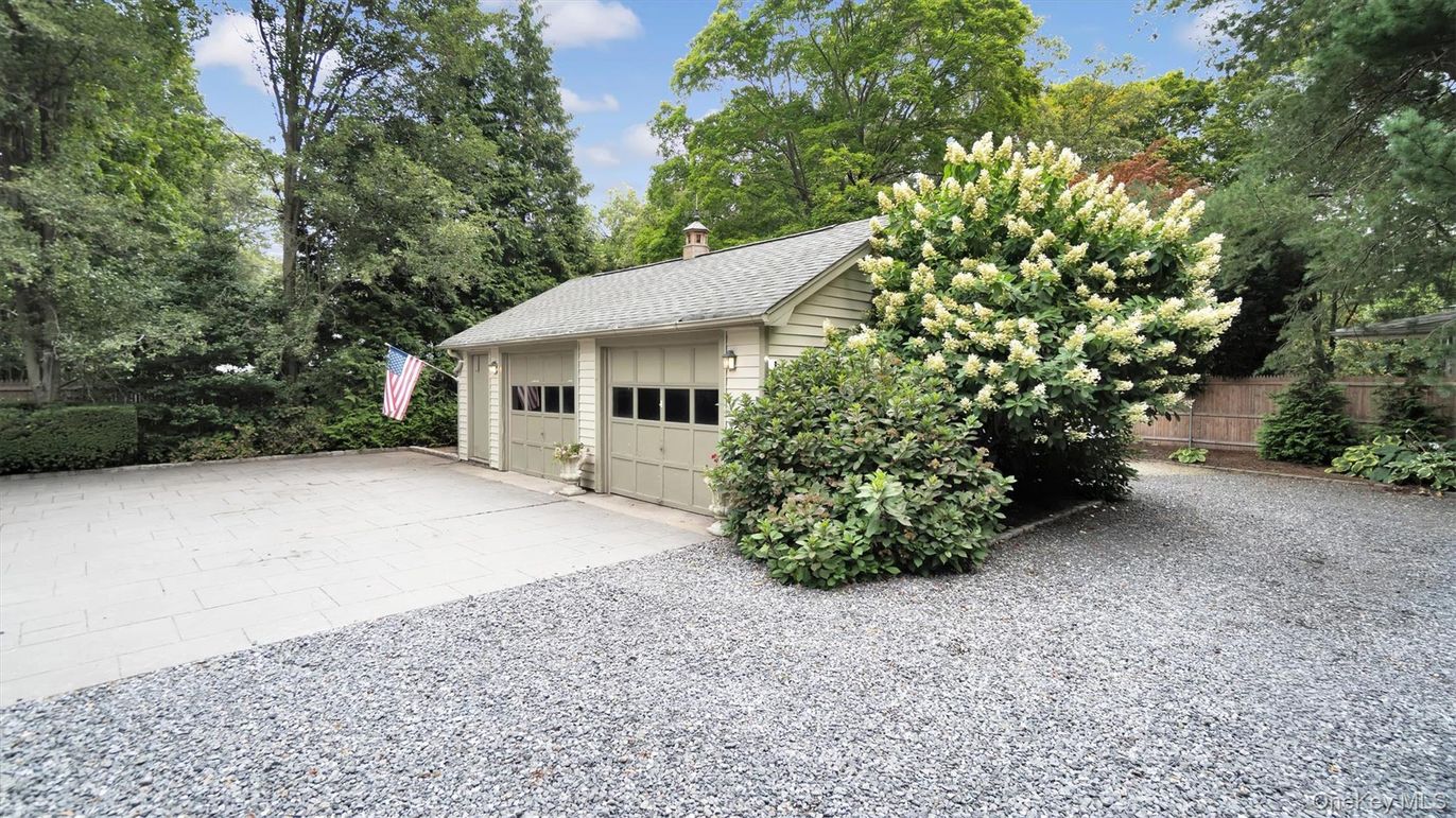Detached Garage, Exterior
