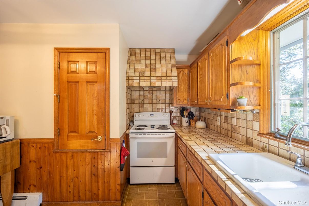 Interior, Kitchen, Tile Countertops