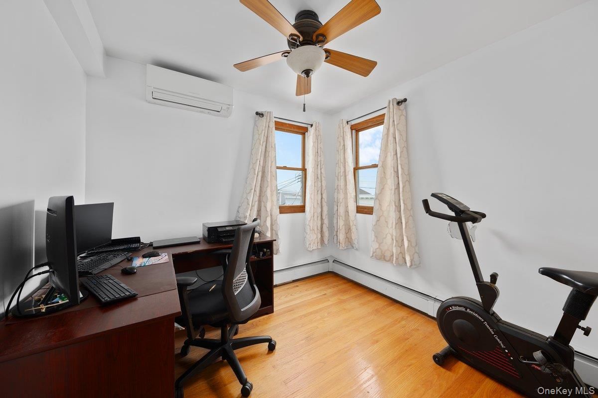 Fitness Equipment, Home Office, Interior, Wood Texture Flooring