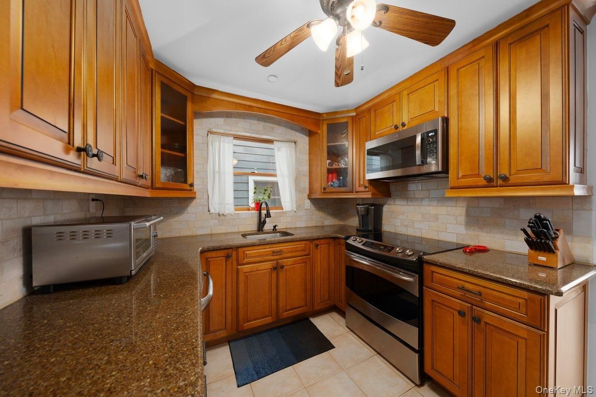 Interior, Kitchen, Stainless Steel Appliances