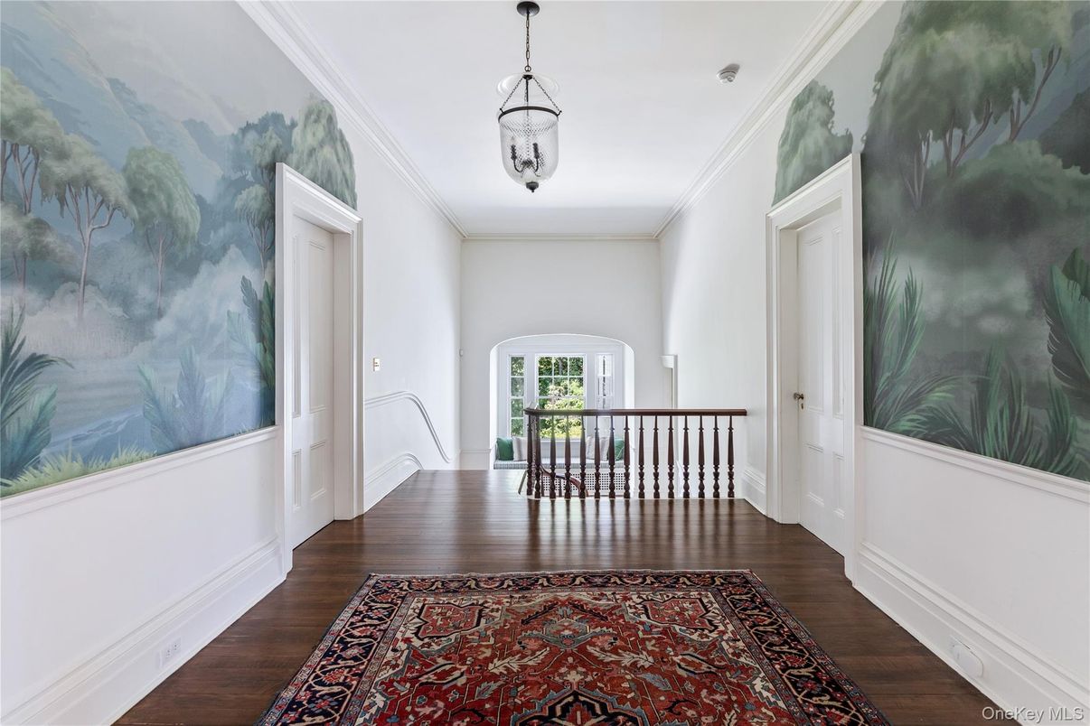 Interior, Pendant Lights, Wood Texture Flooring