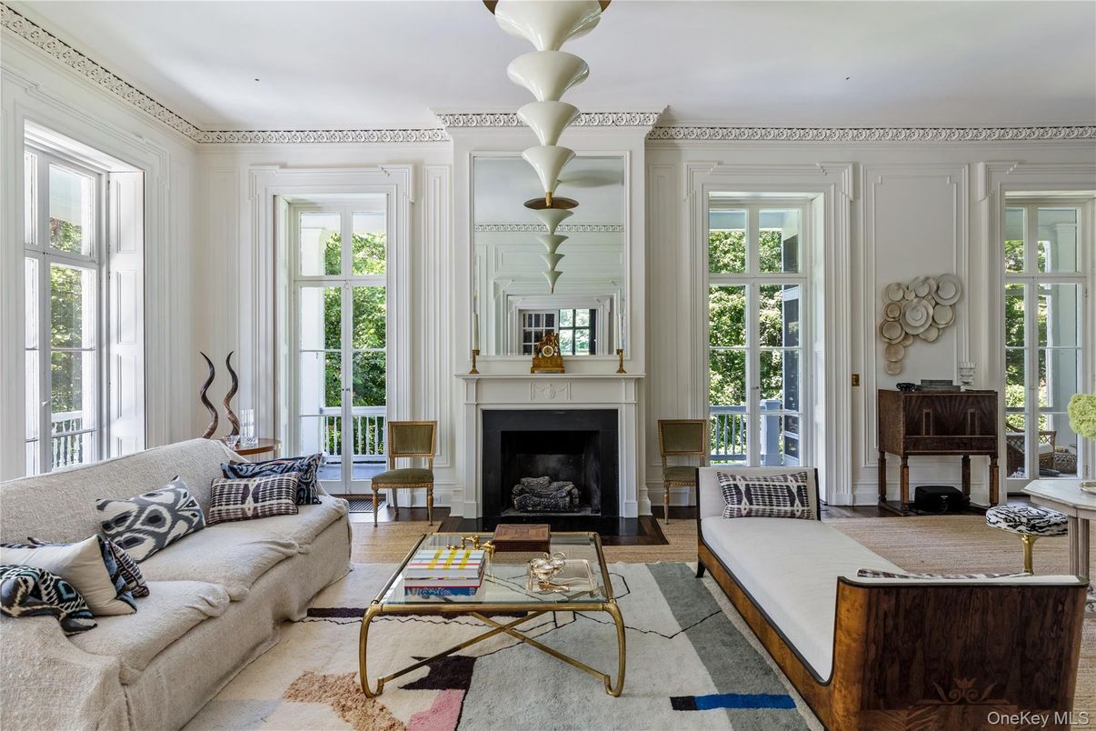 Fireplace, Interior, Living room