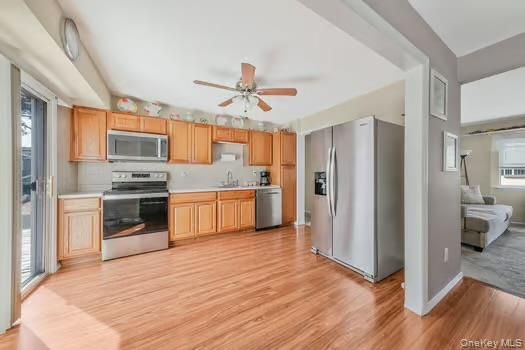 Interior, Kitchen, Living room, Stainless Steel Appliances, Wood Texture Flooring