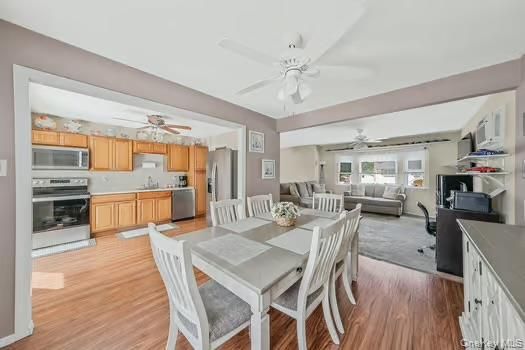 Dining room, Interior, Kitchen, Living room, Stainless Steel Appliances, Wood Texture Flooring