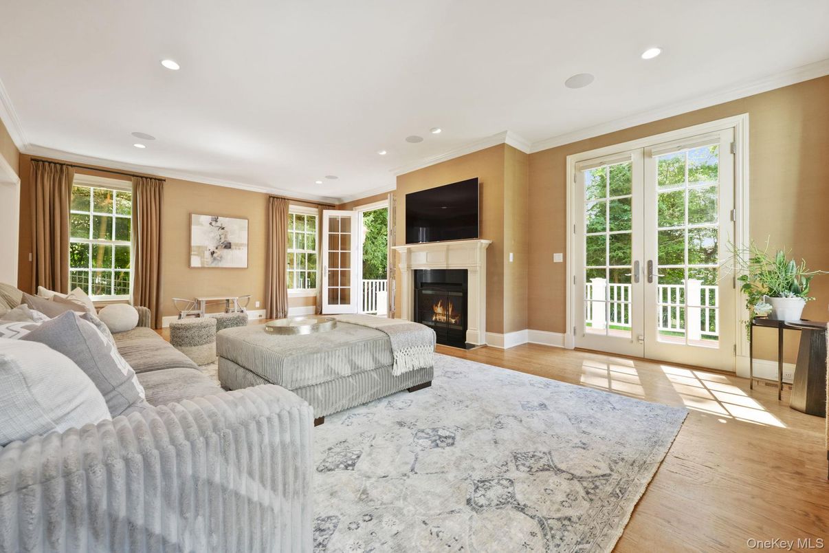 Bedroom, Fireplace, Interior, Recessed Lighting, Wood Texture Flooring