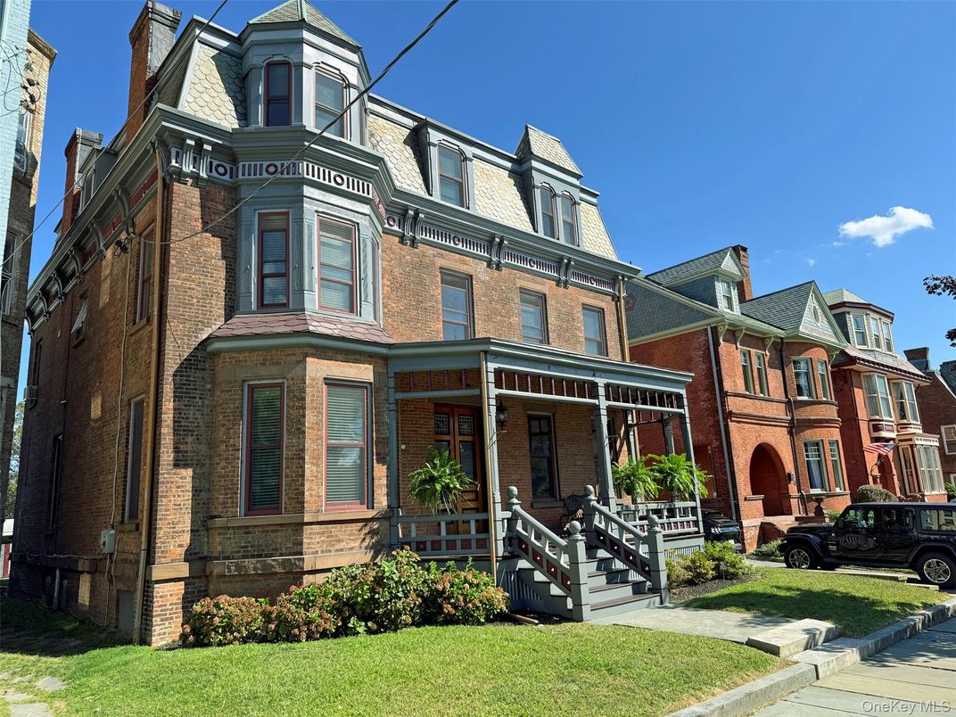 Exterior, Facade, Brick Facade, Queen Anne Victorian