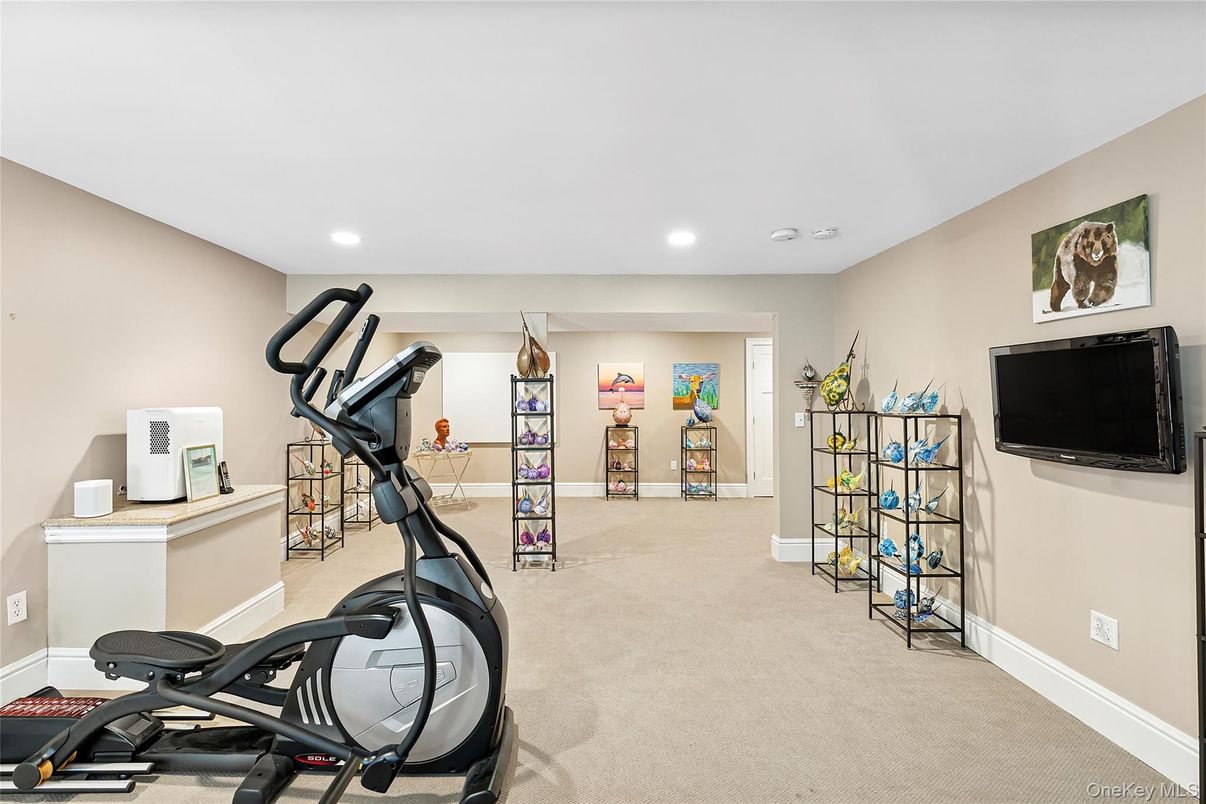 Fitness Equipment, Interior, Recessed Lighting