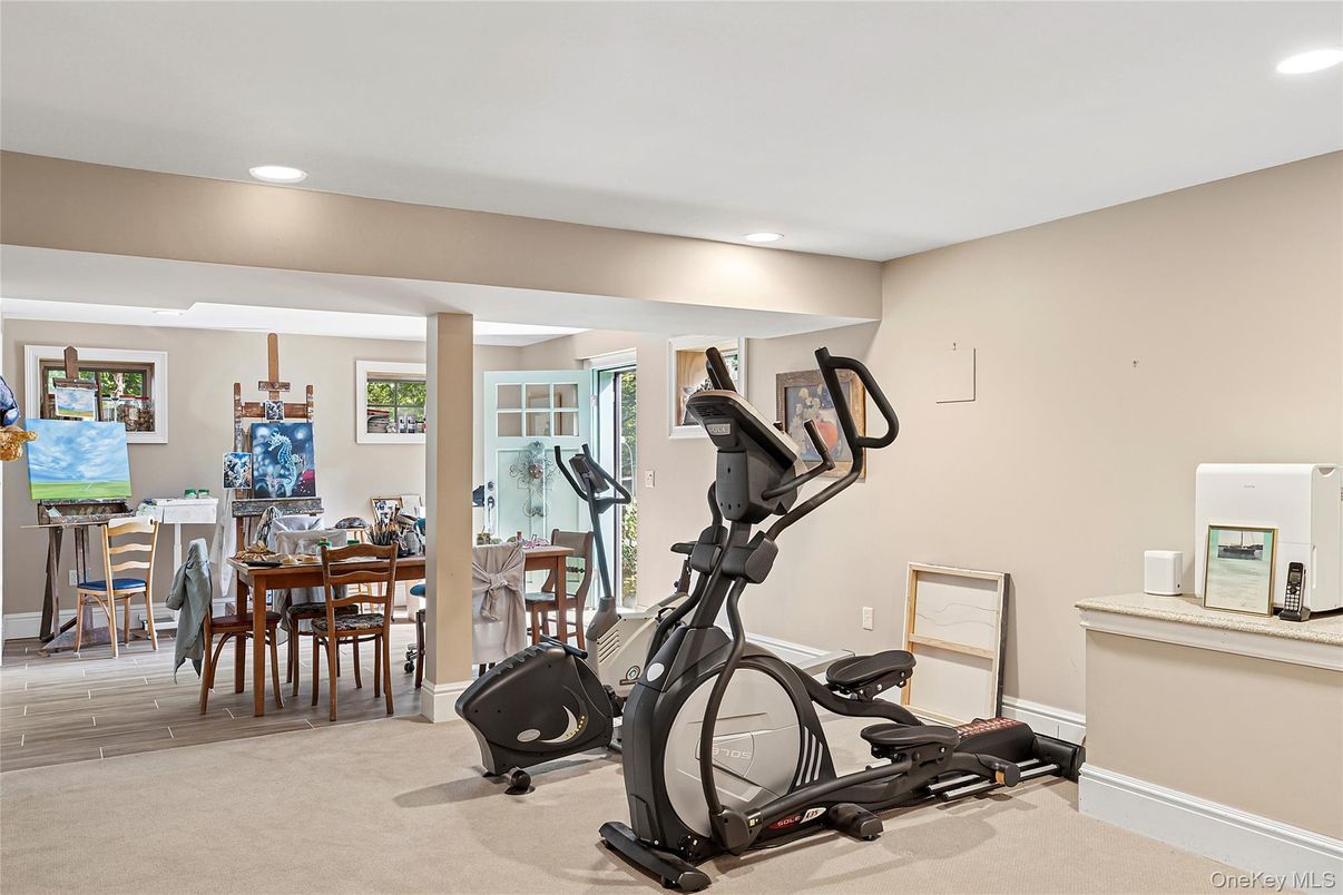Dining room, Fitness Equipment, Interior, Recessed Lighting